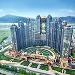 Studio City - Epic Tower