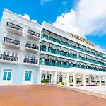 Rocks Hotel