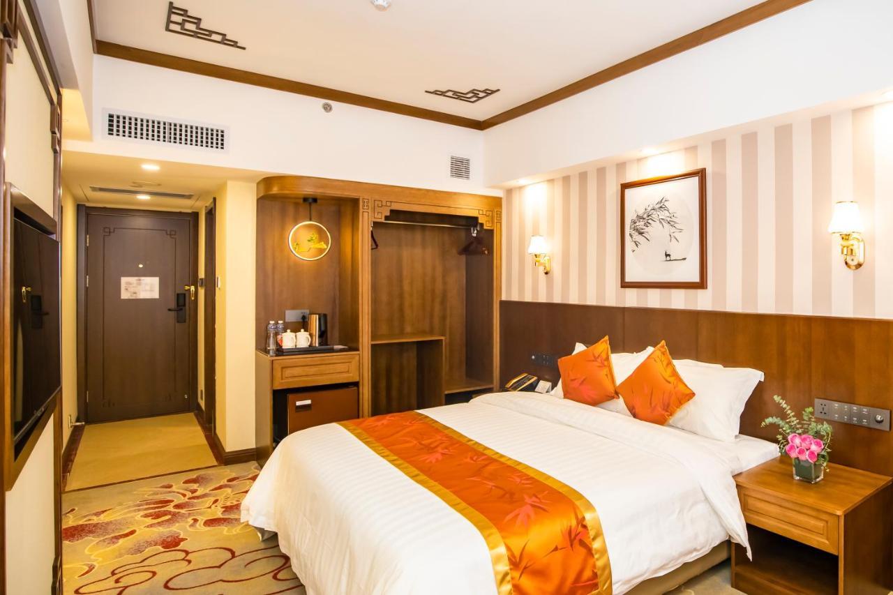 Fu Hua Hotel 3*