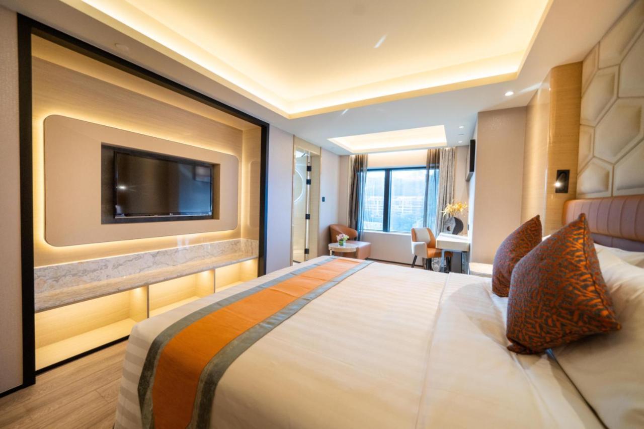 Golden Dragon 4* Macau