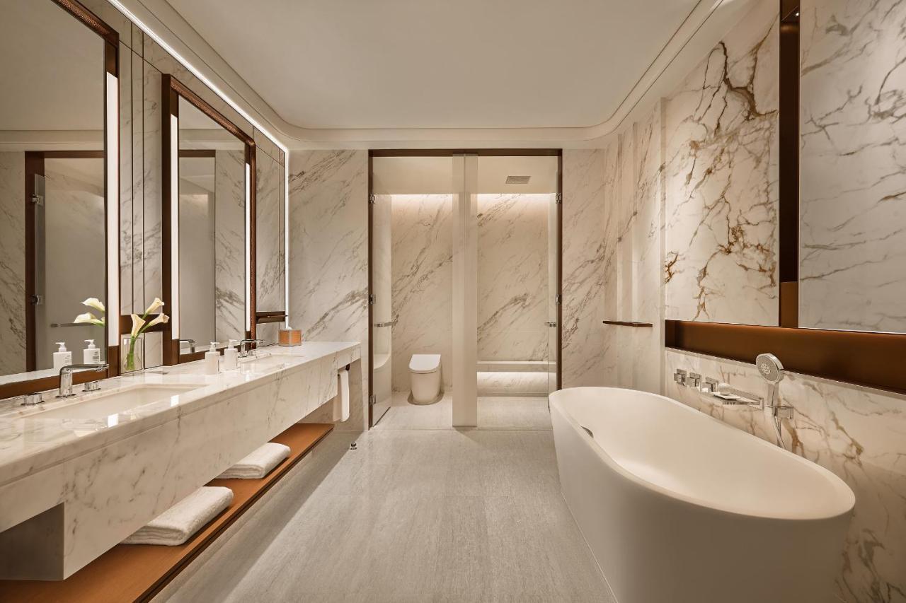 - Epic Tower Hotel 5*