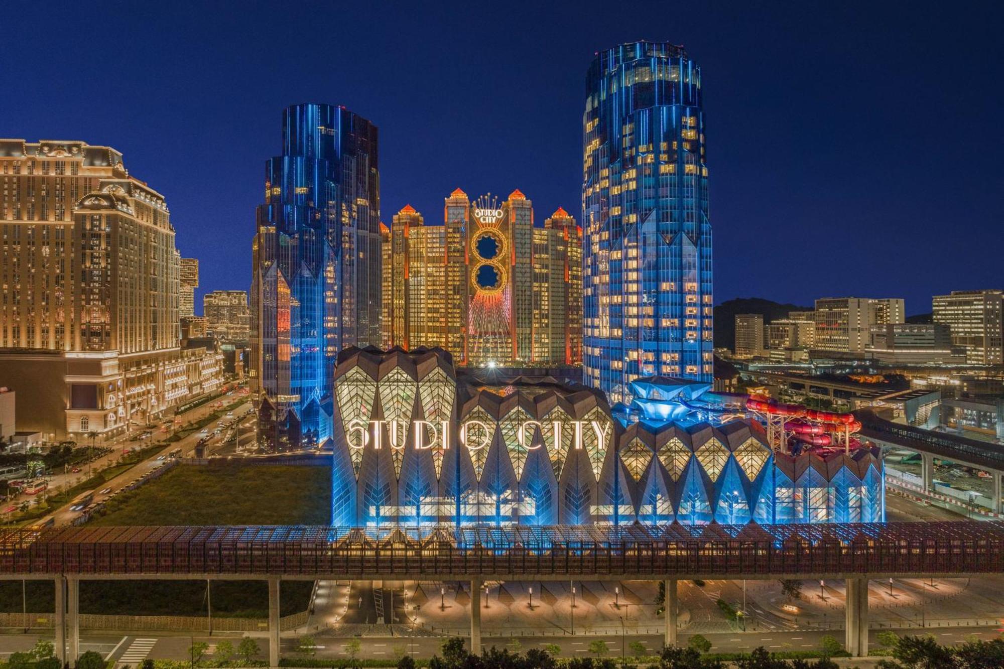 W - Macau
