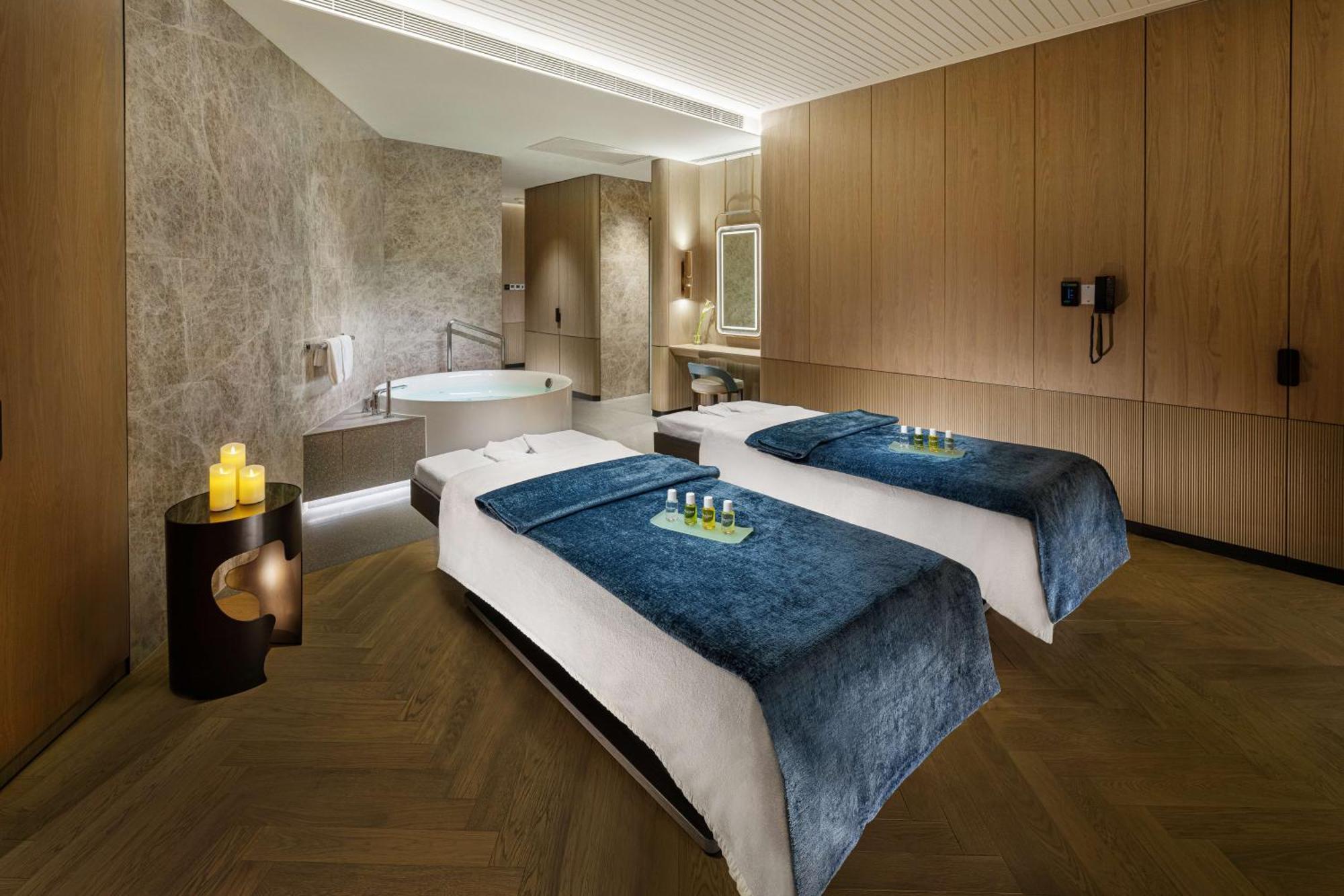 - Epic Tower Hotel Makau