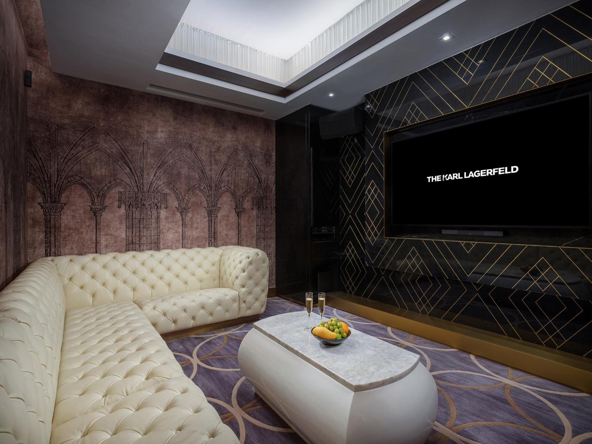 The Karl Lagerfeld 5*