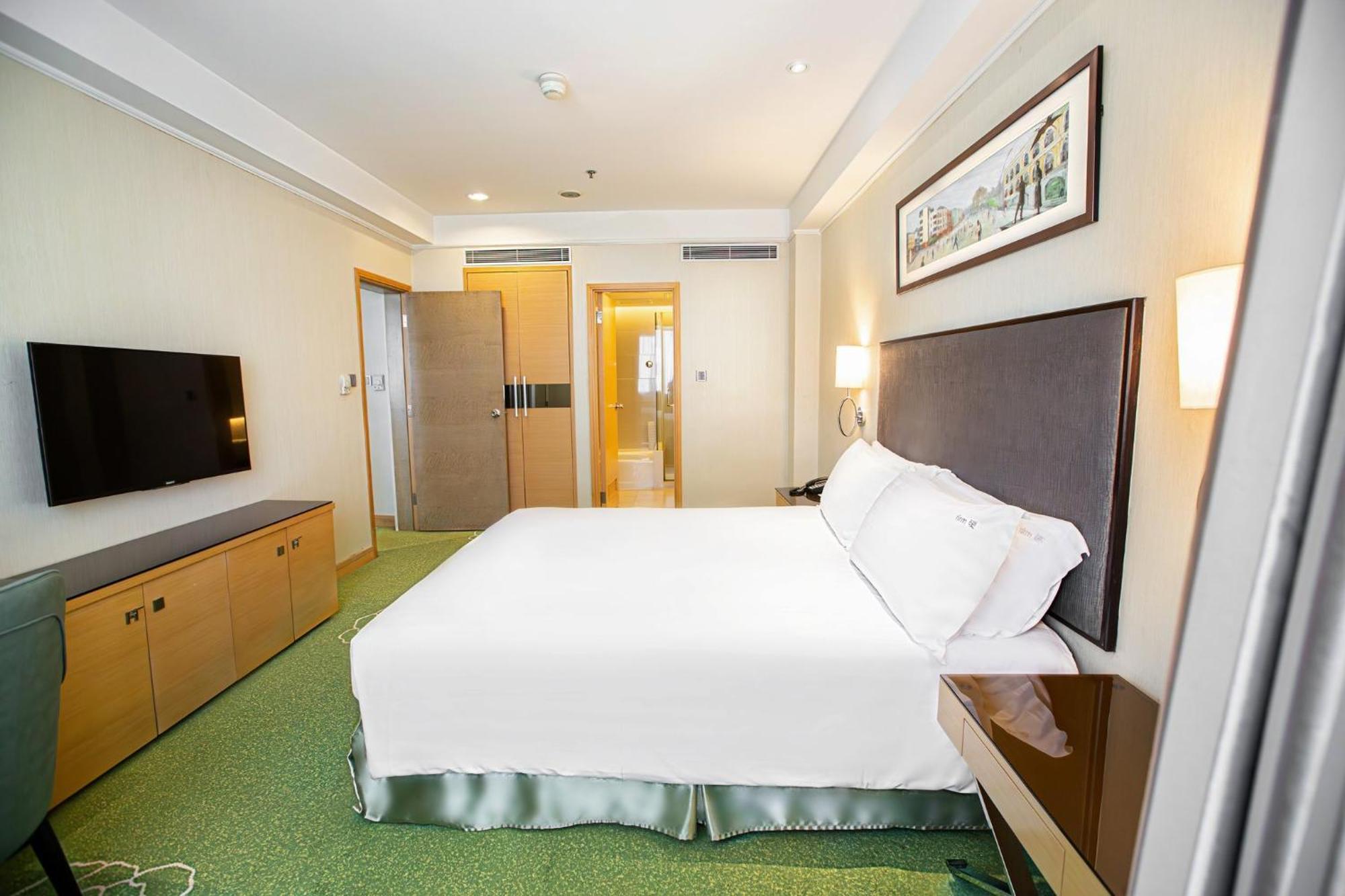 By Ihg