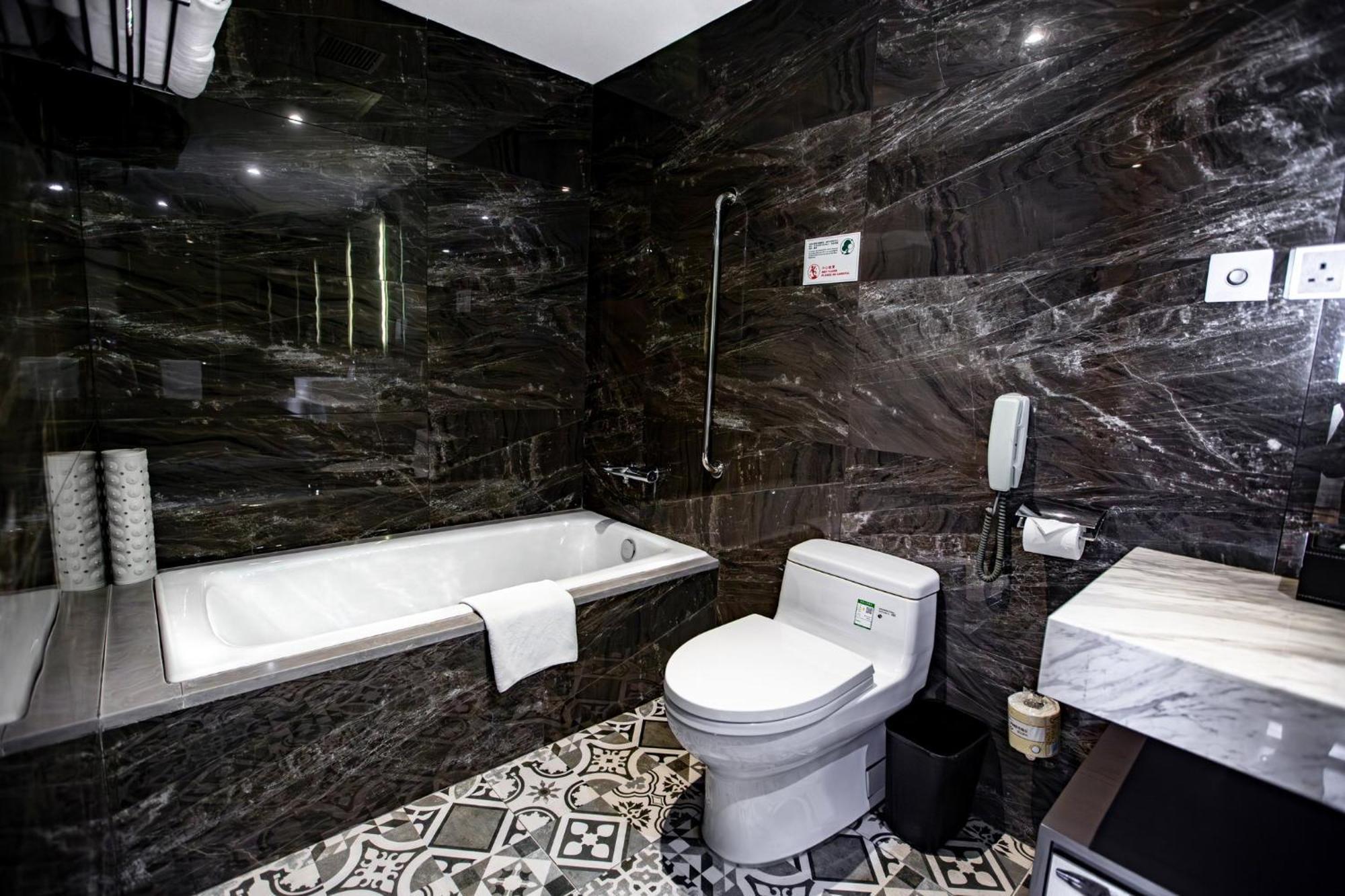 Resort By Ihg 4*