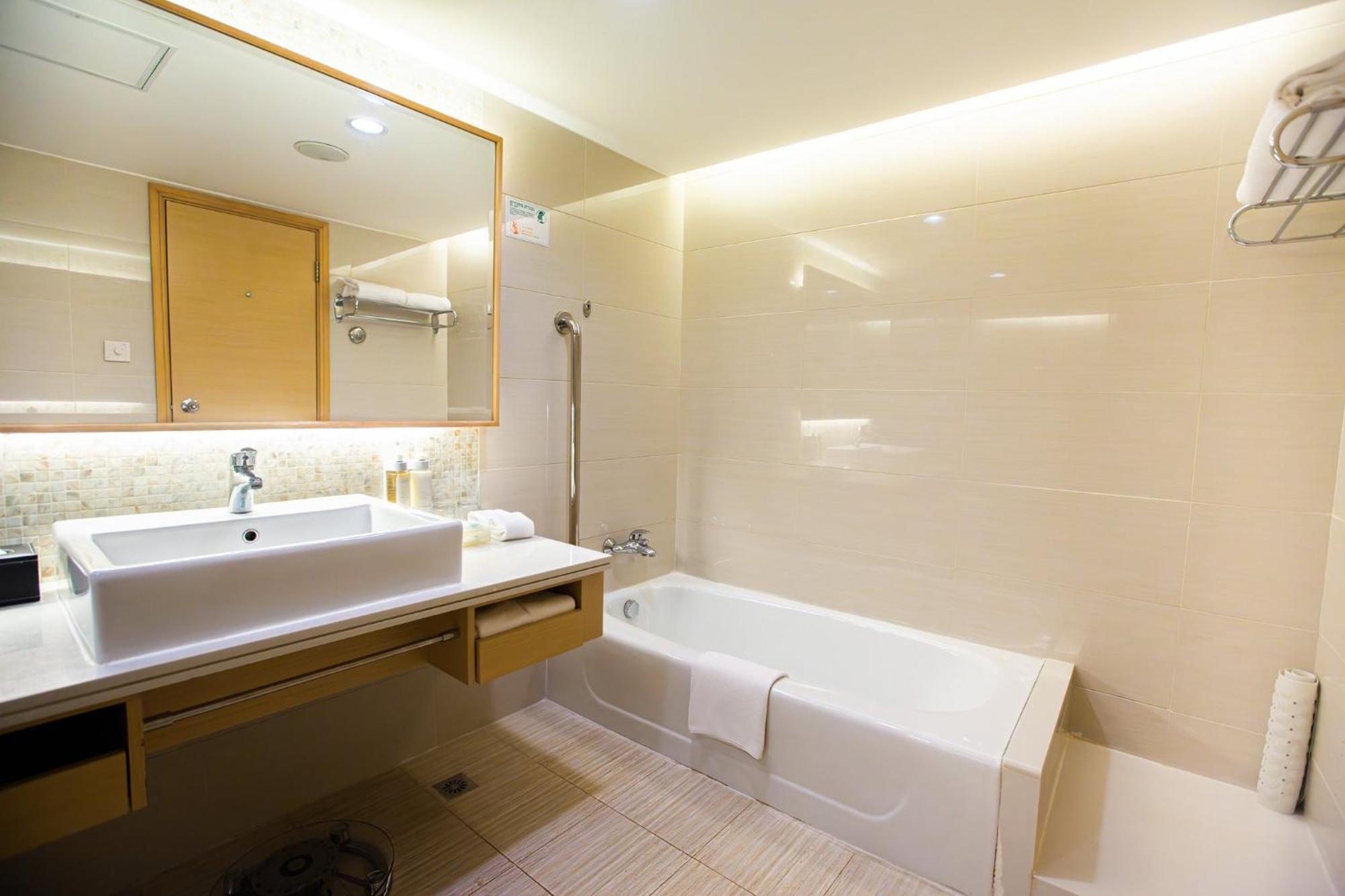 By Ihg Macau