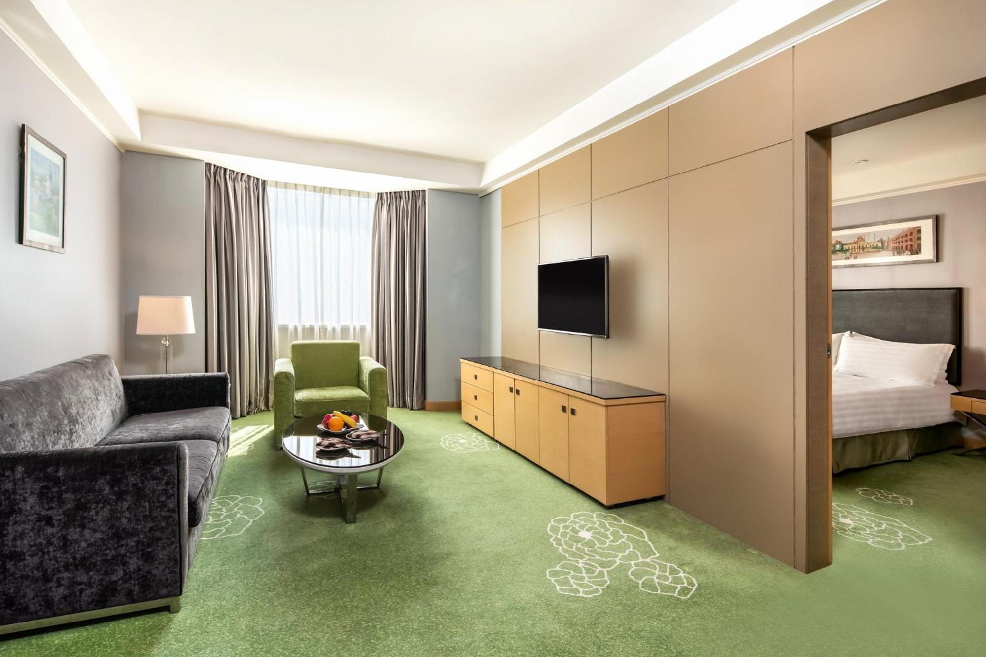 Resort By Ihg 4*