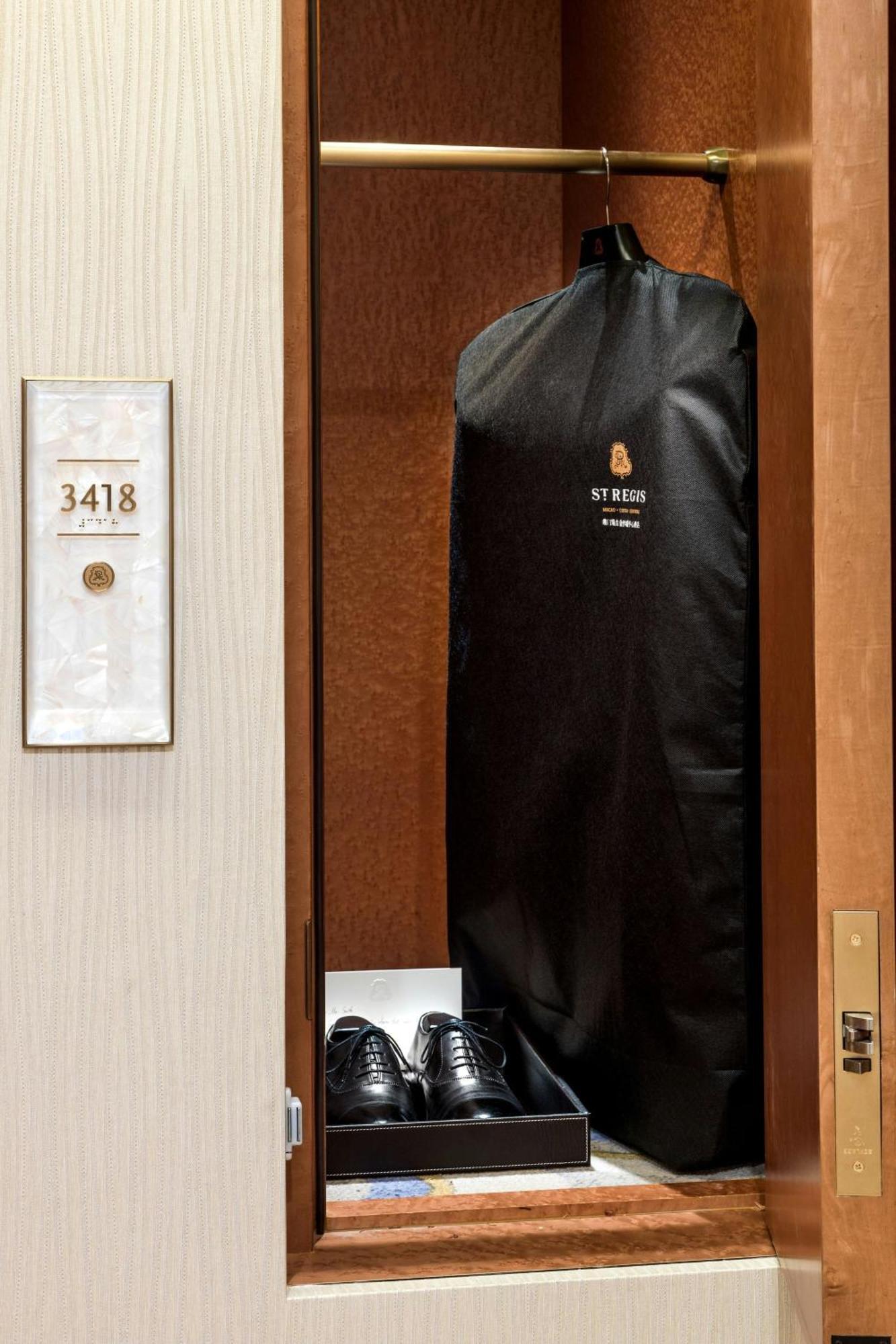 St. Regis 5*