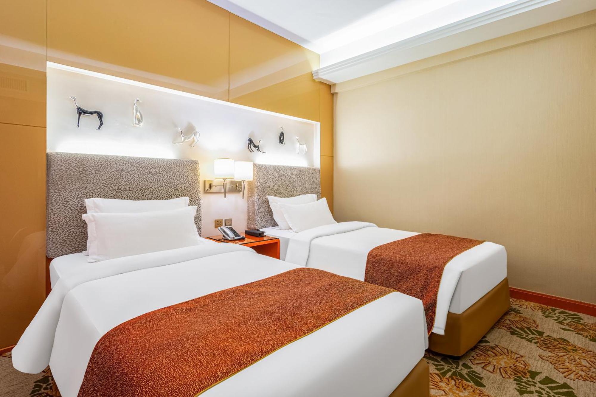 Metropole Hotel 3*