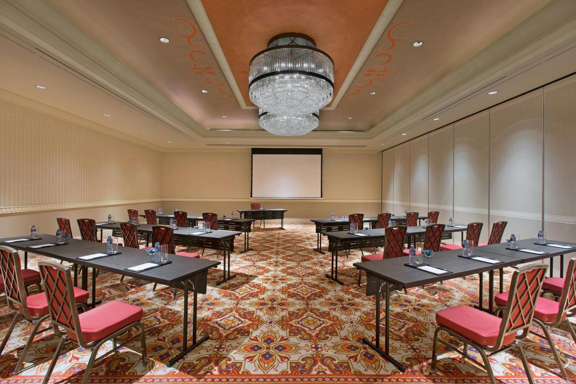 Londoner Grand, A Luxury Collection Hotel,