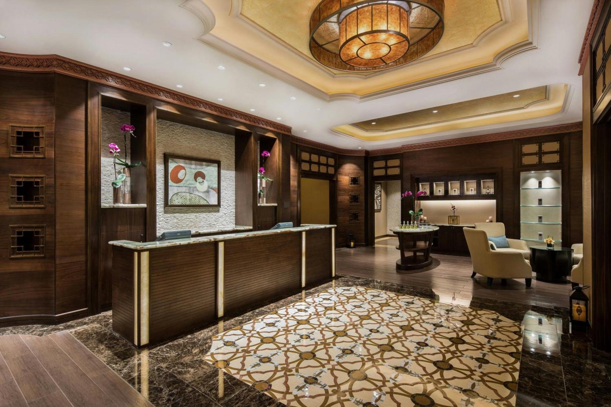 Hotel Londoner Grand, A Luxury Collection Hotel, 5*