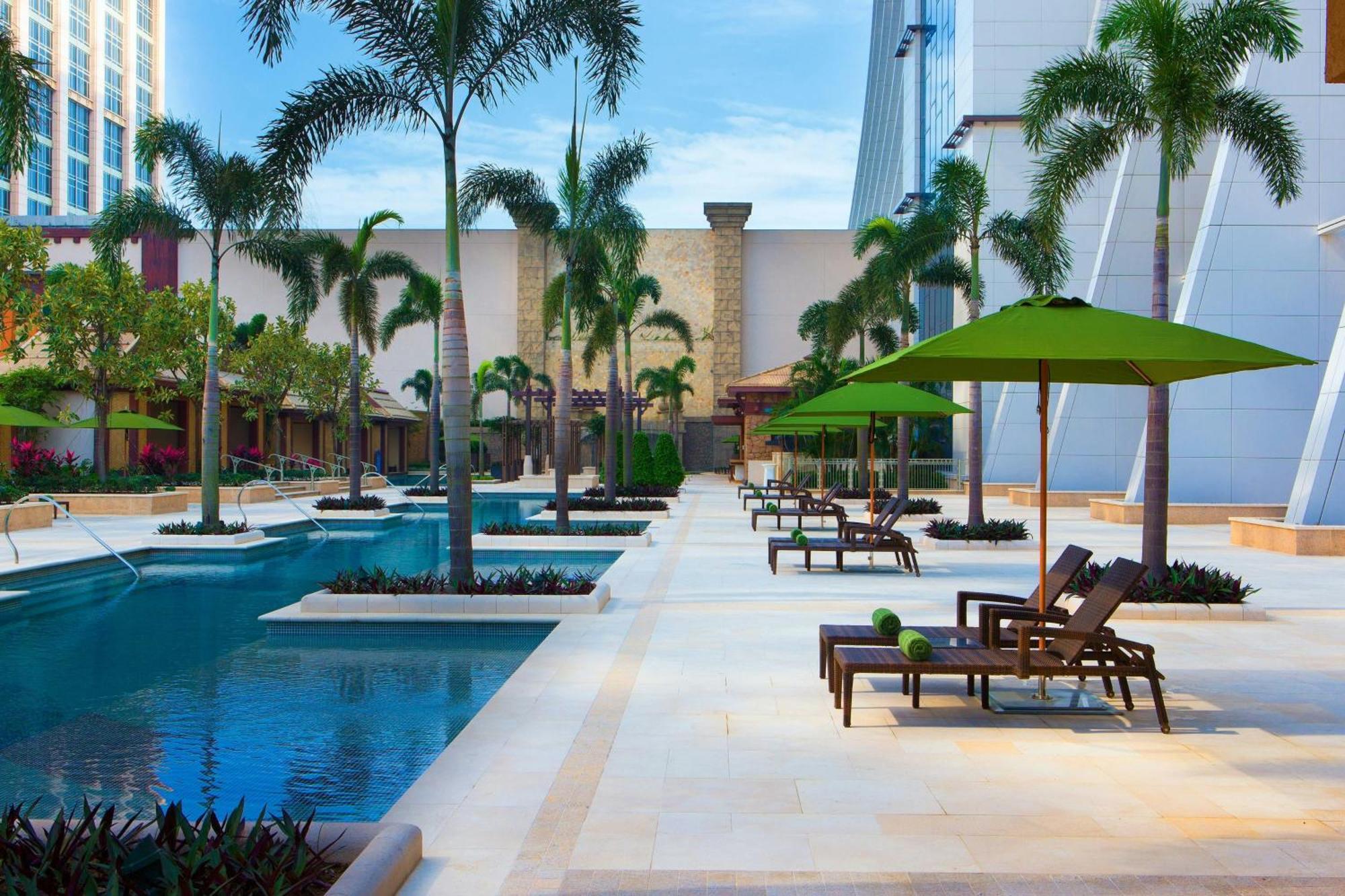 Londoner Grand, A Luxury Collection Hotel, Hotel 5*