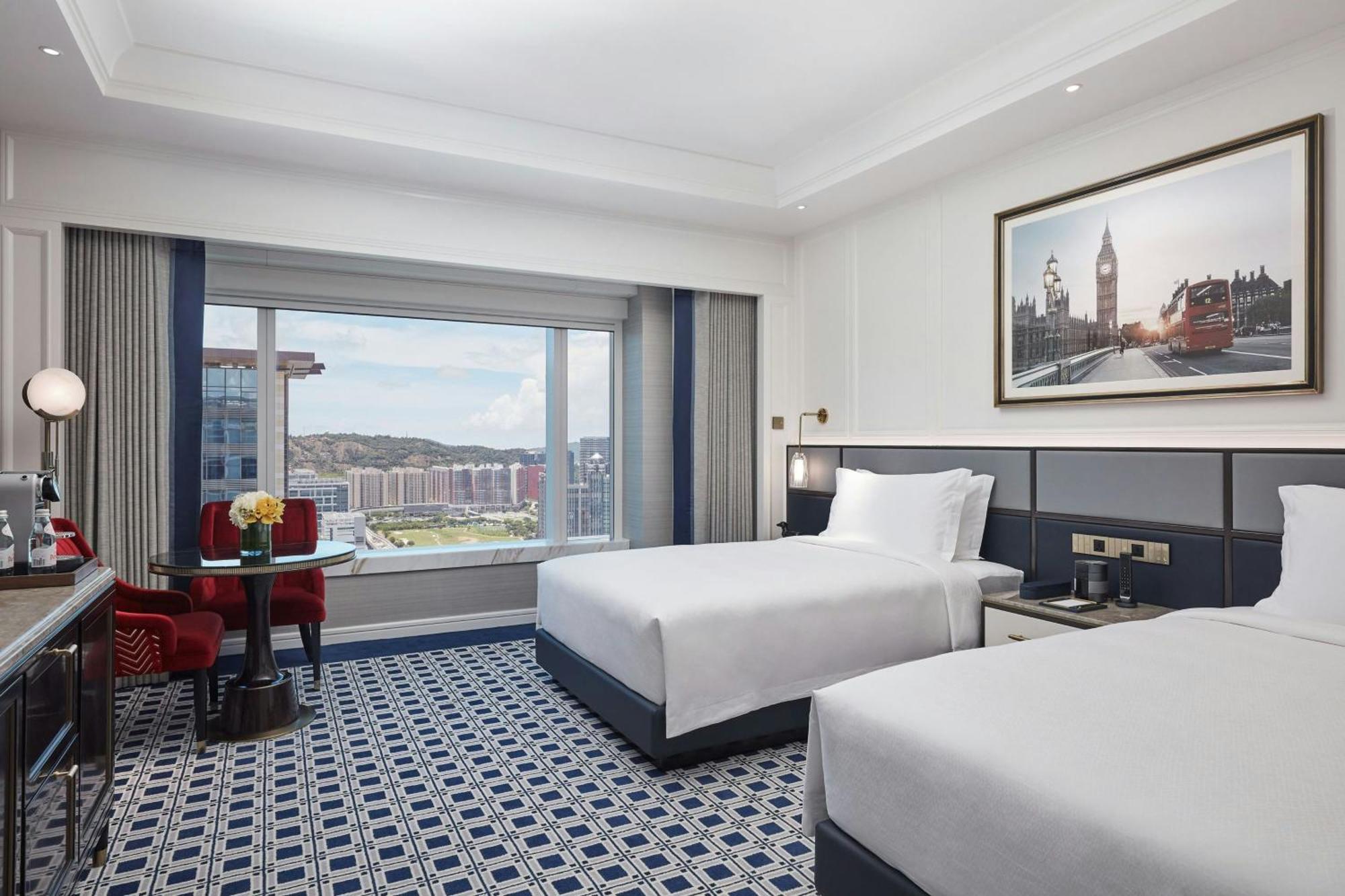 Londoner Grand, A Luxury Collection Hotel,