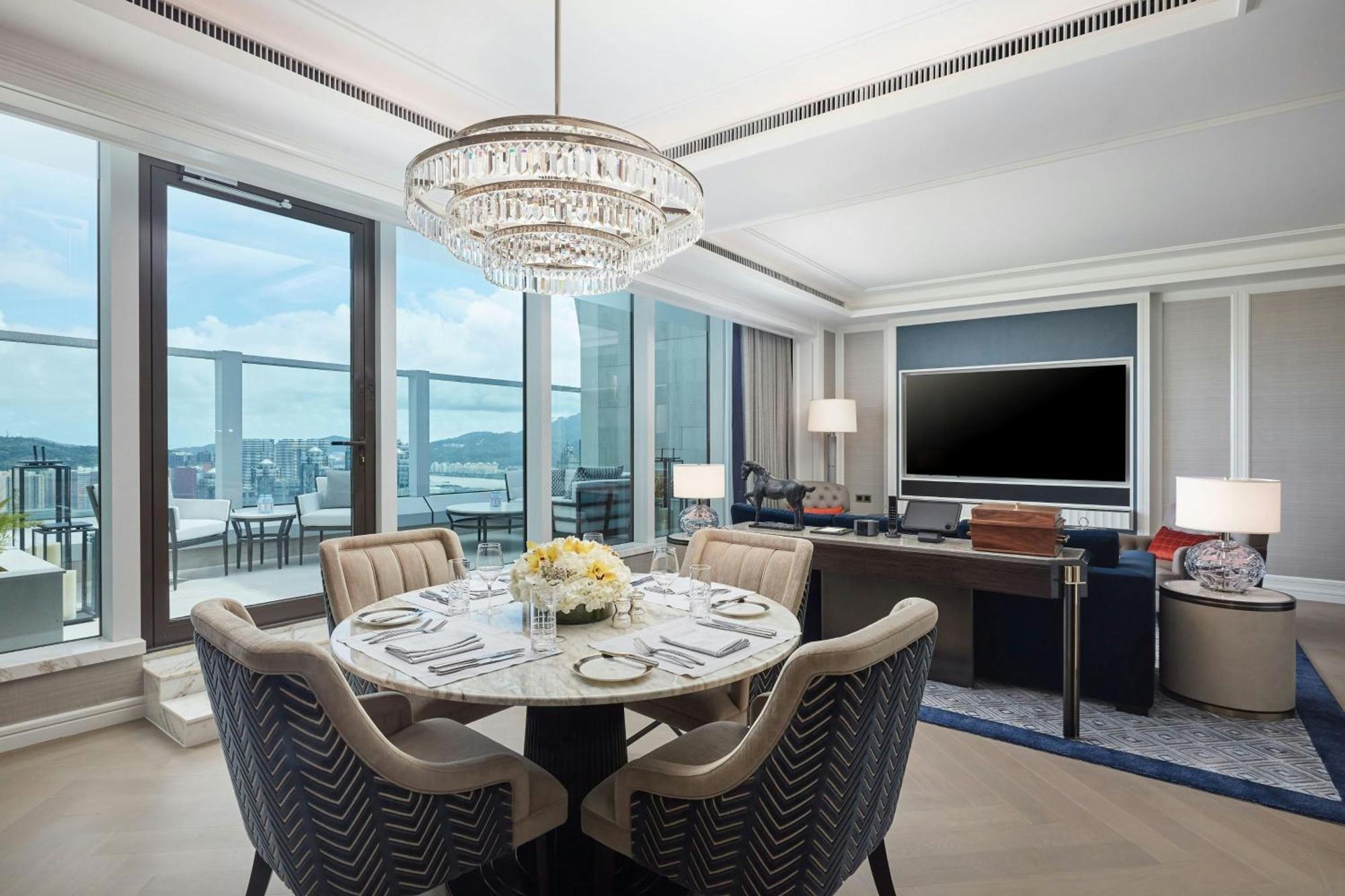 Londoner Grand, A Luxury Collection Hotel, 5*