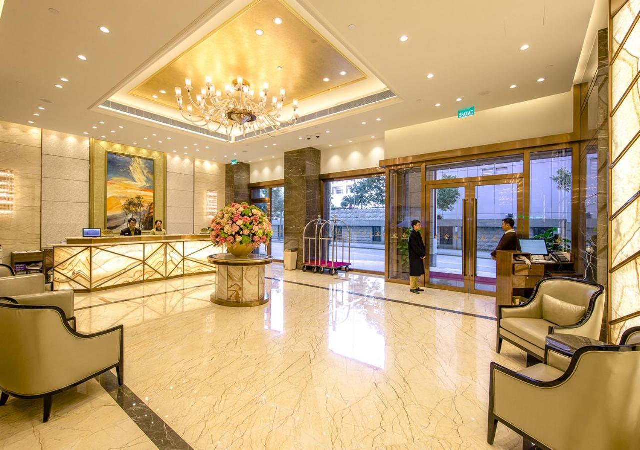 Royal Dragon Hotel 3*