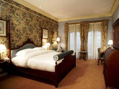 Rocks Hotel 4*