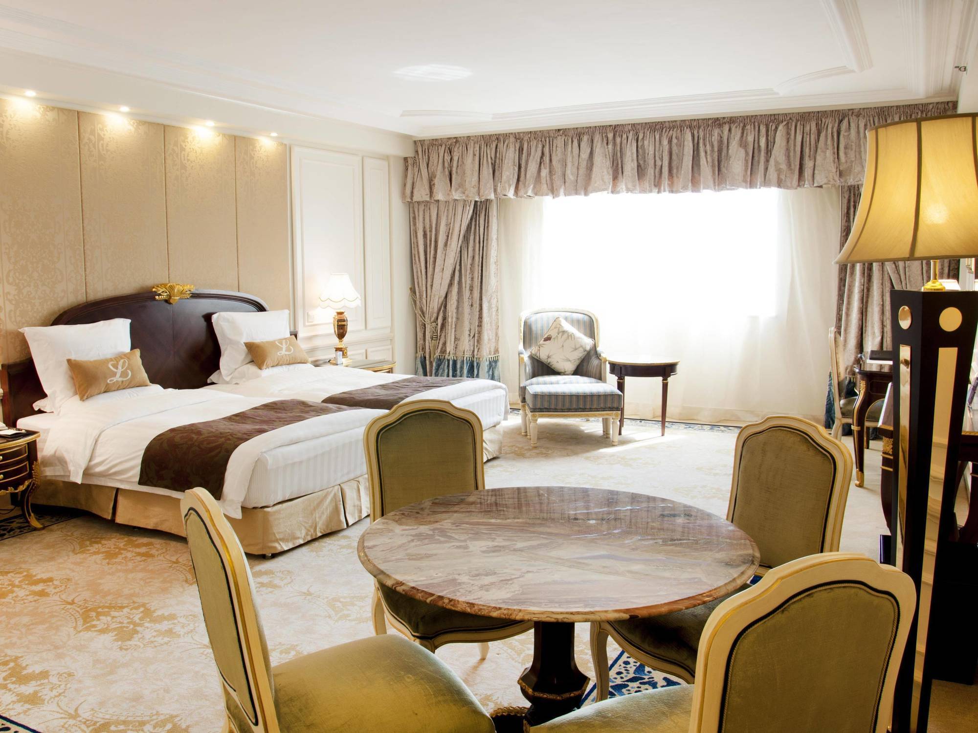New Orient Landmark Hotel 5*