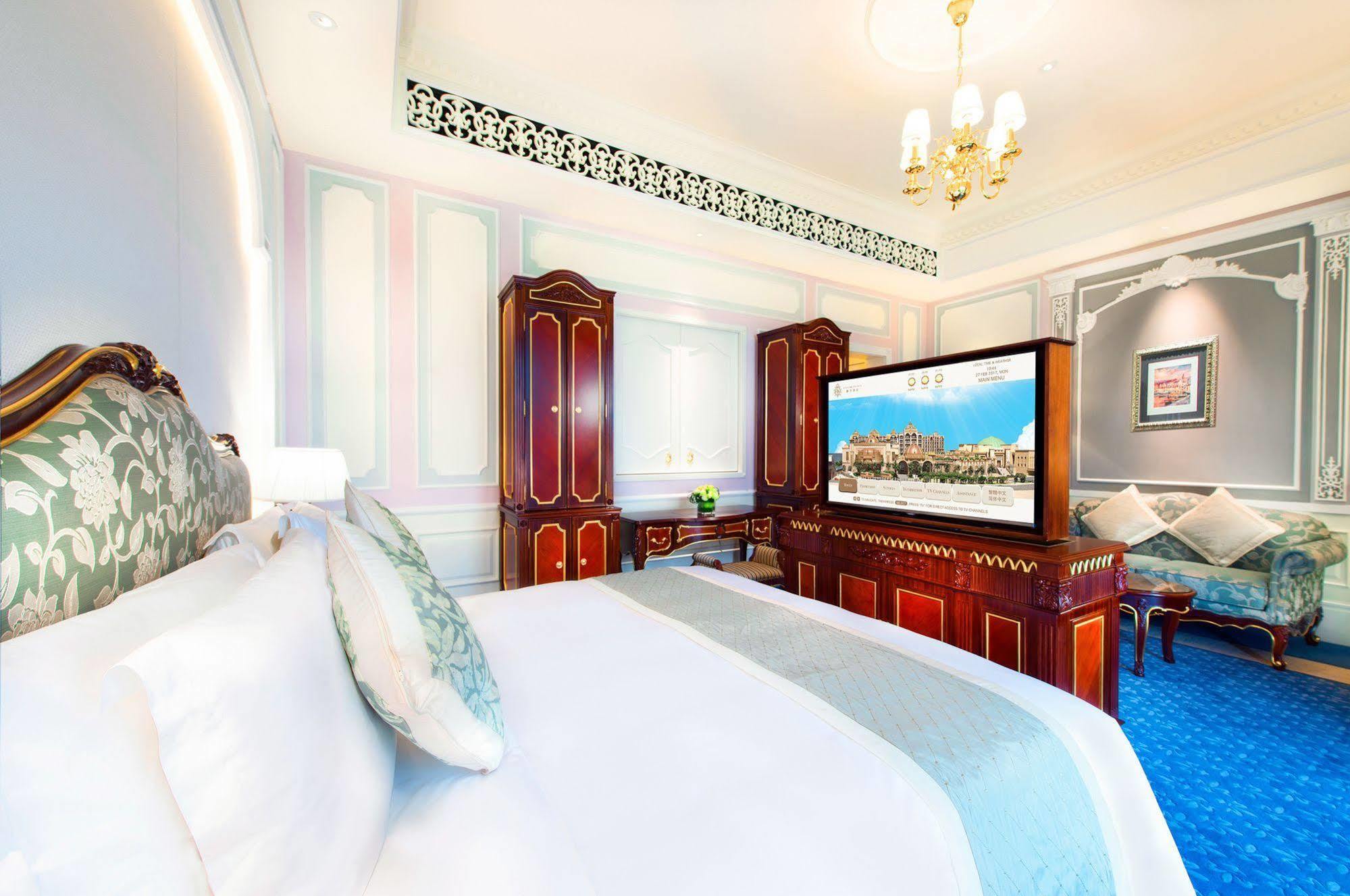 Legend Palace