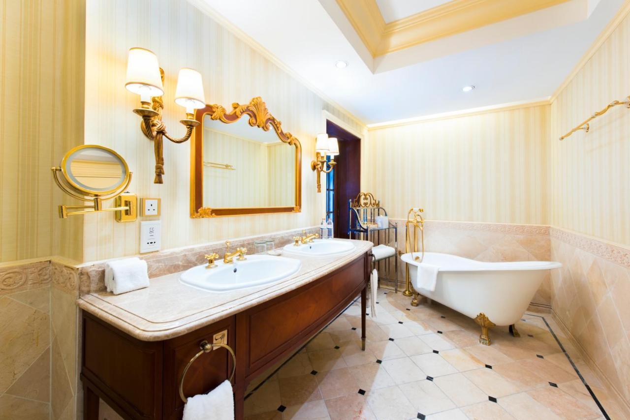 Rocks Hotel Macau