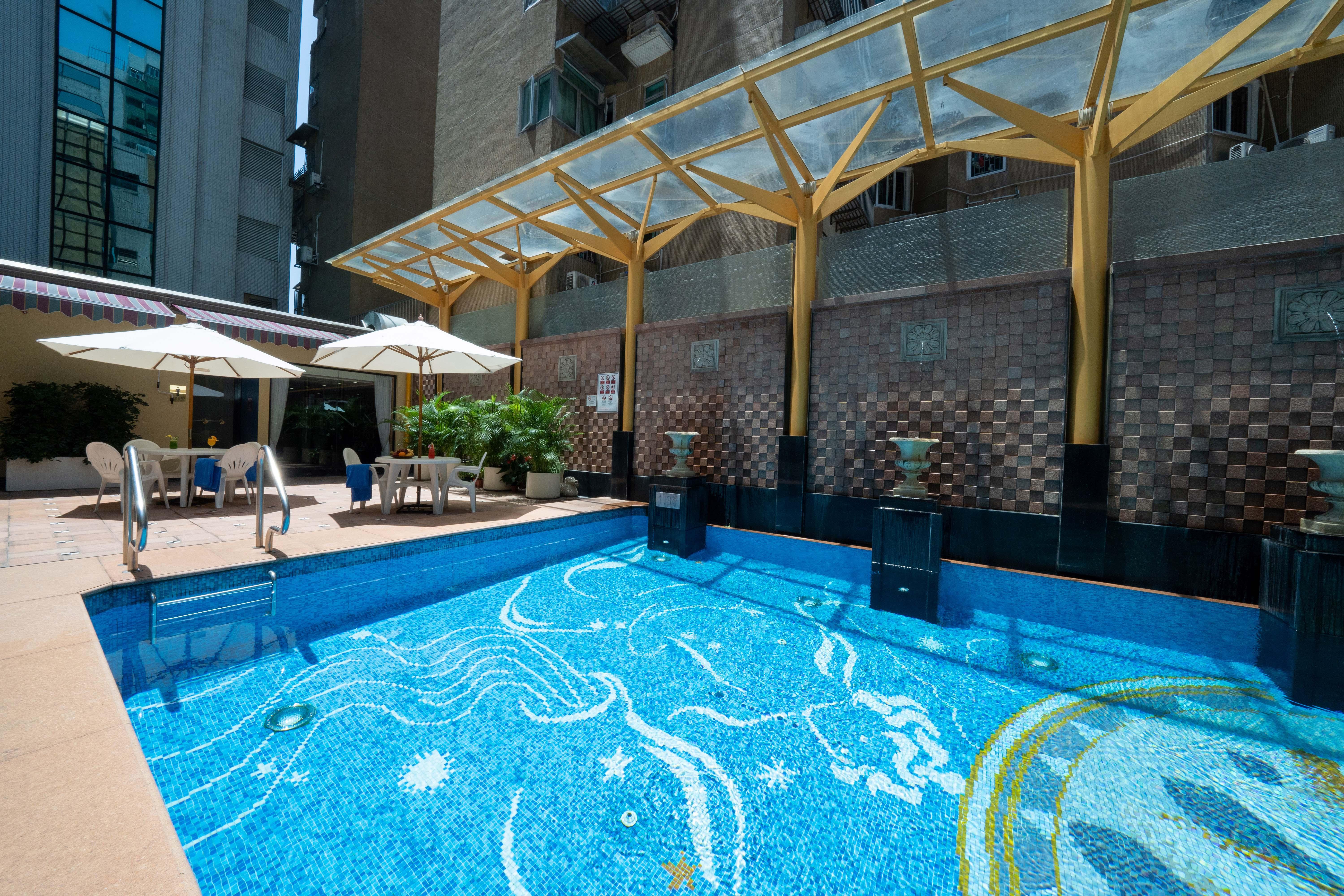 Golden Dragon Hotel 4*