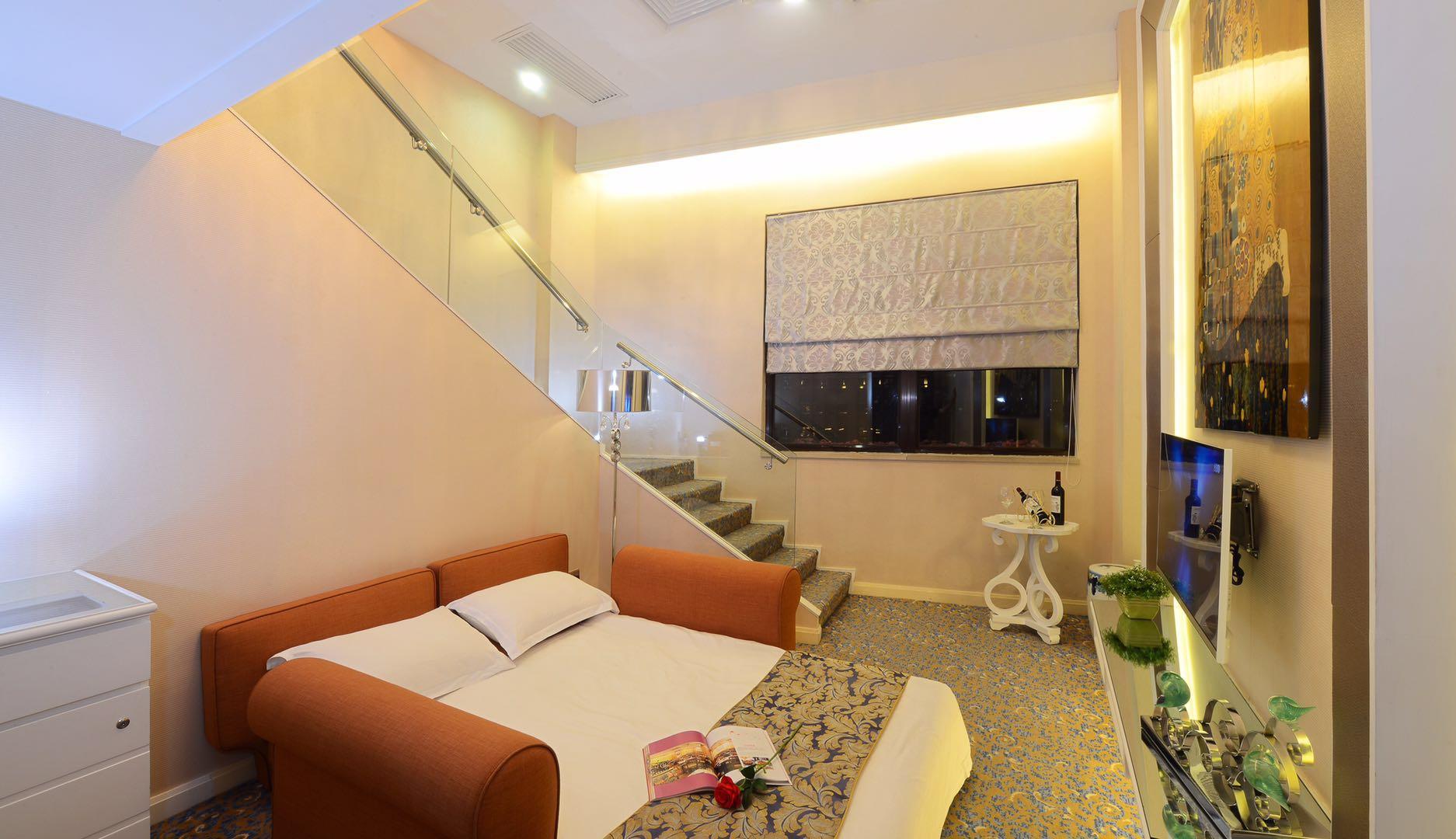 Metropole Hotel
