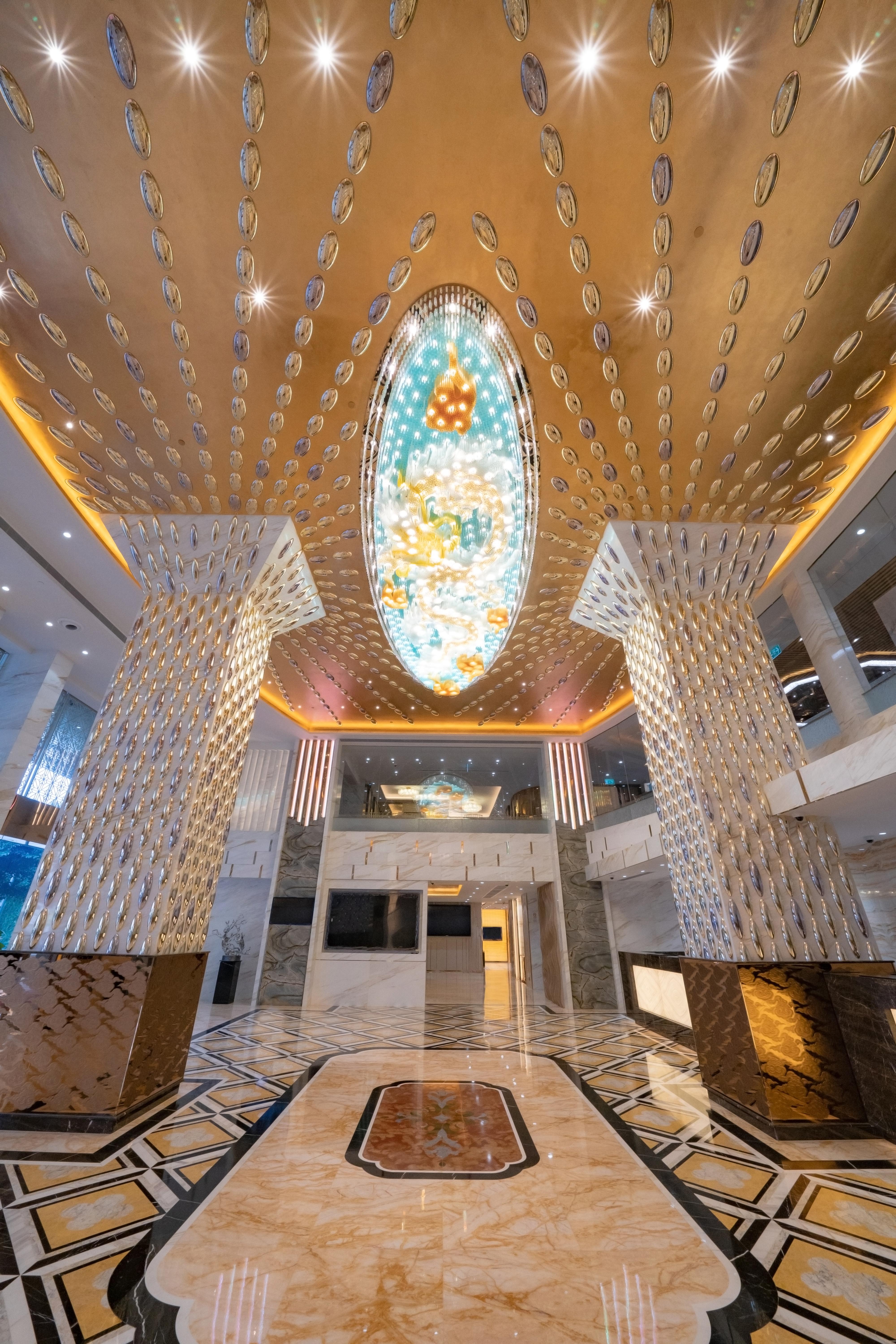 Hotel Golden Dragon 4*