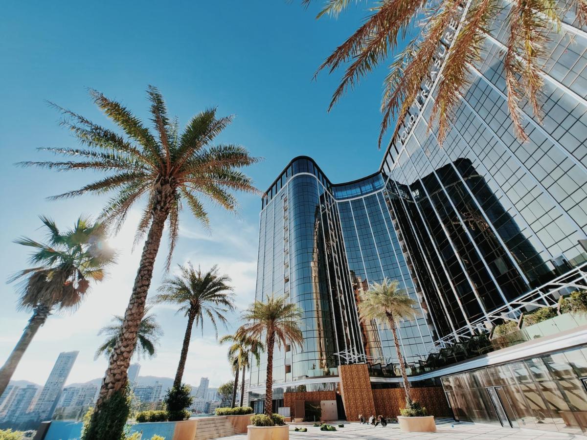 Khách sạn Yoho Treasure Island 5*