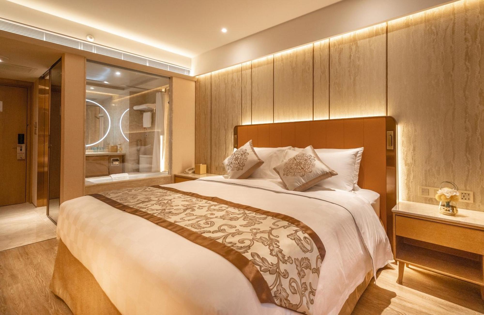 Golden Dragon 4* Macau