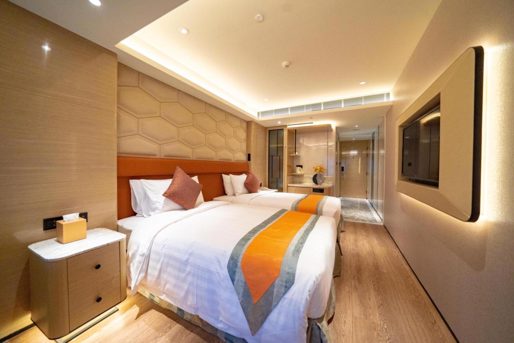 Golden Dragon 4* Macau