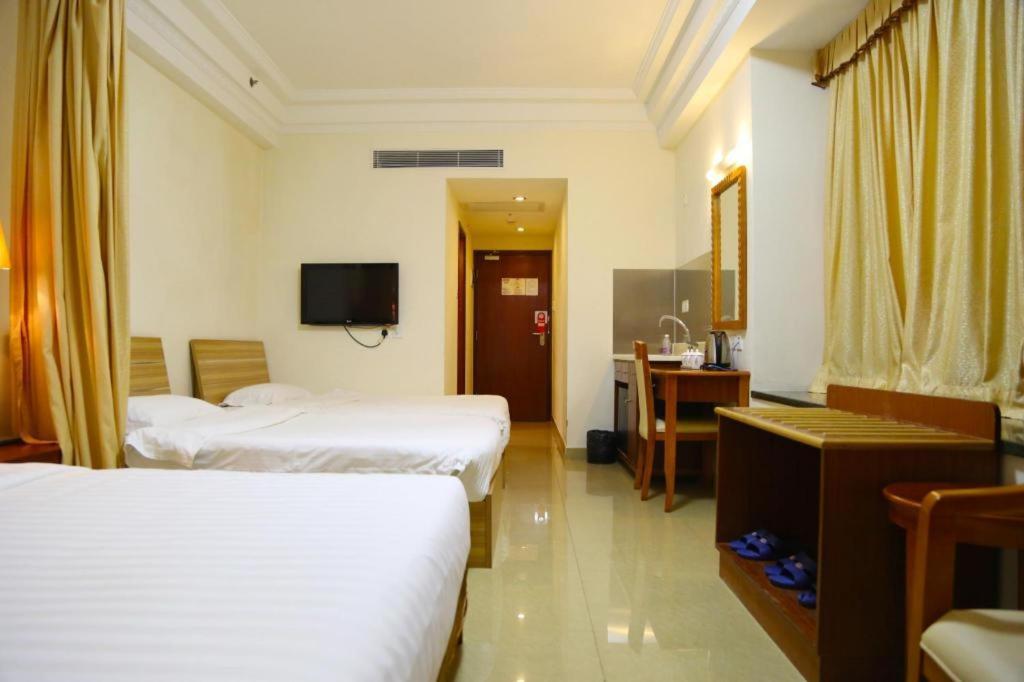 Hotel Grand Harbour 3*