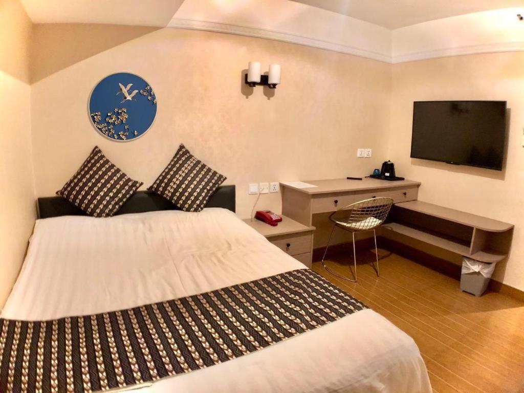Holiday Hotel Hotel