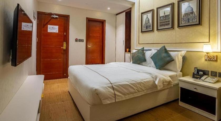 Hotel Towns Well