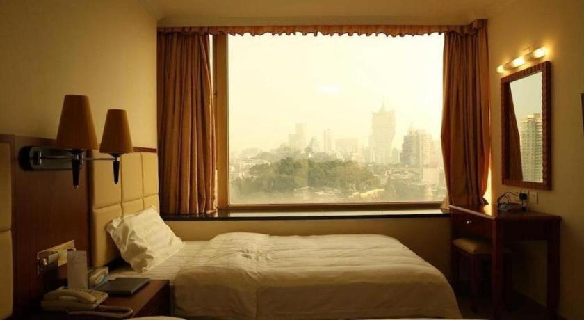 Grand Harbour Hotel 3*