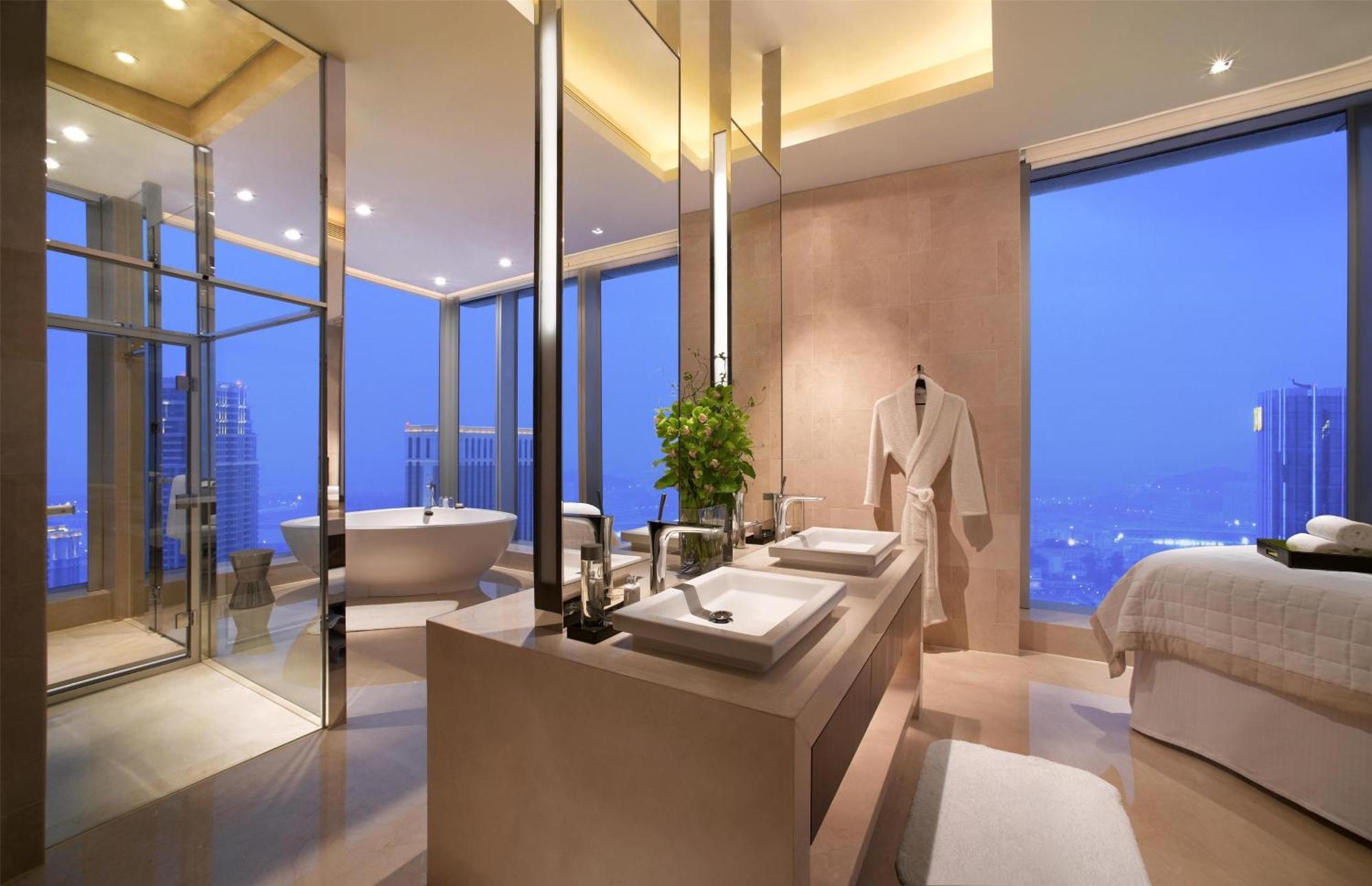 Grand Hyatt Hotel