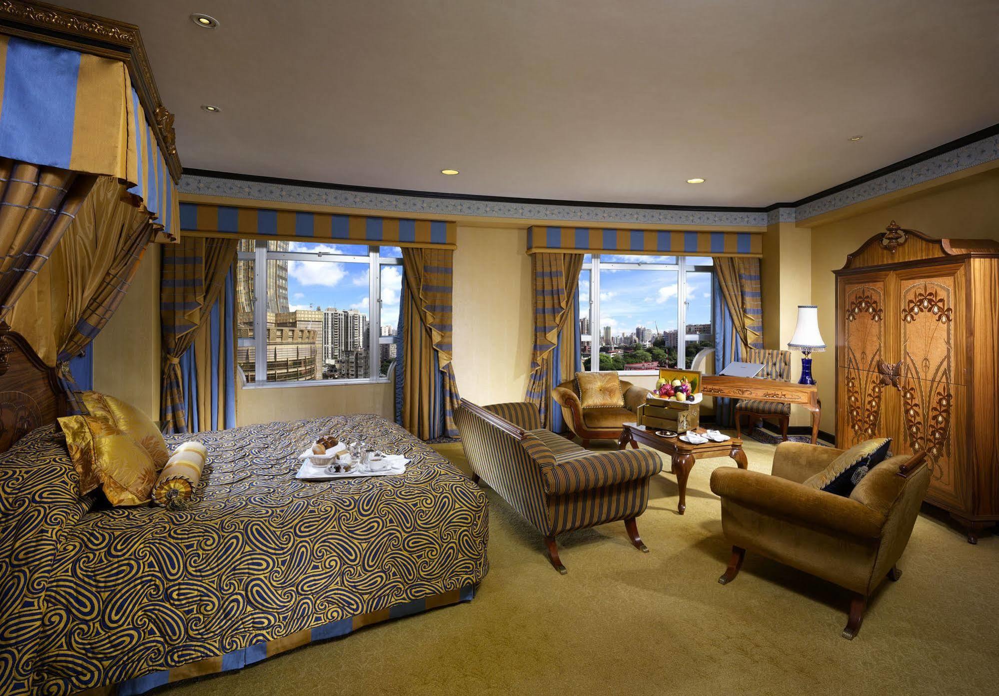 Lisboa Hotel 5*