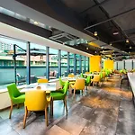 Holiday Inn Express Macau City Centre By Ihg