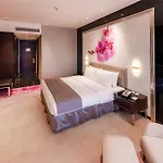 Grand Emperor Hotel