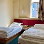 Man Va Hotel