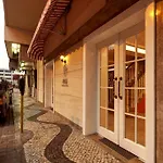 Ole London Hotel