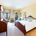 Rocks Hotel