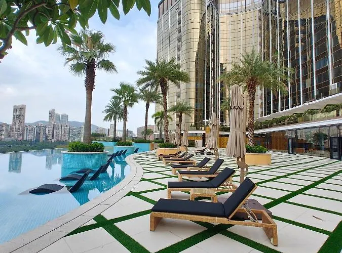 Yoho Treasure Island Hotel