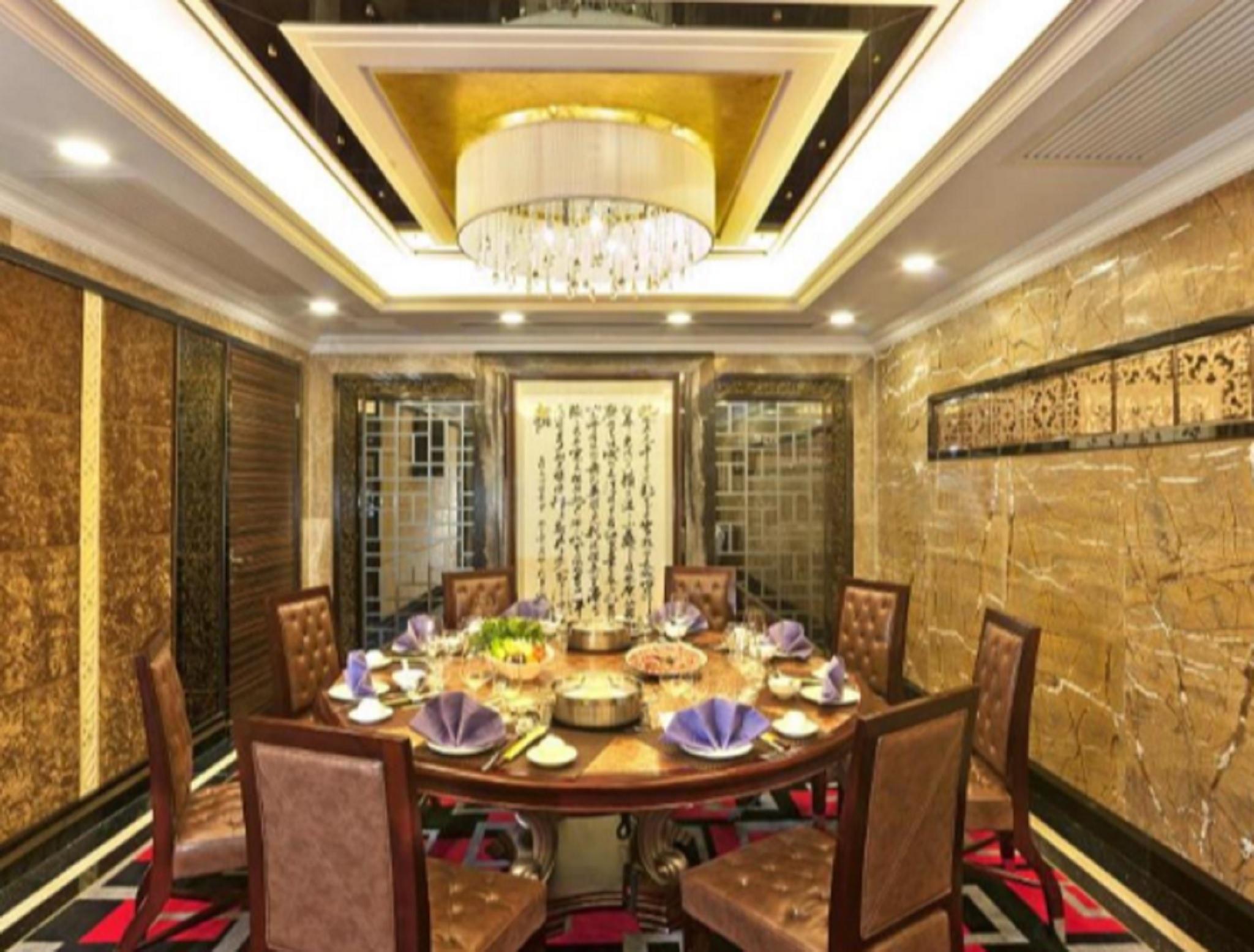 Hotel Emperor Macau