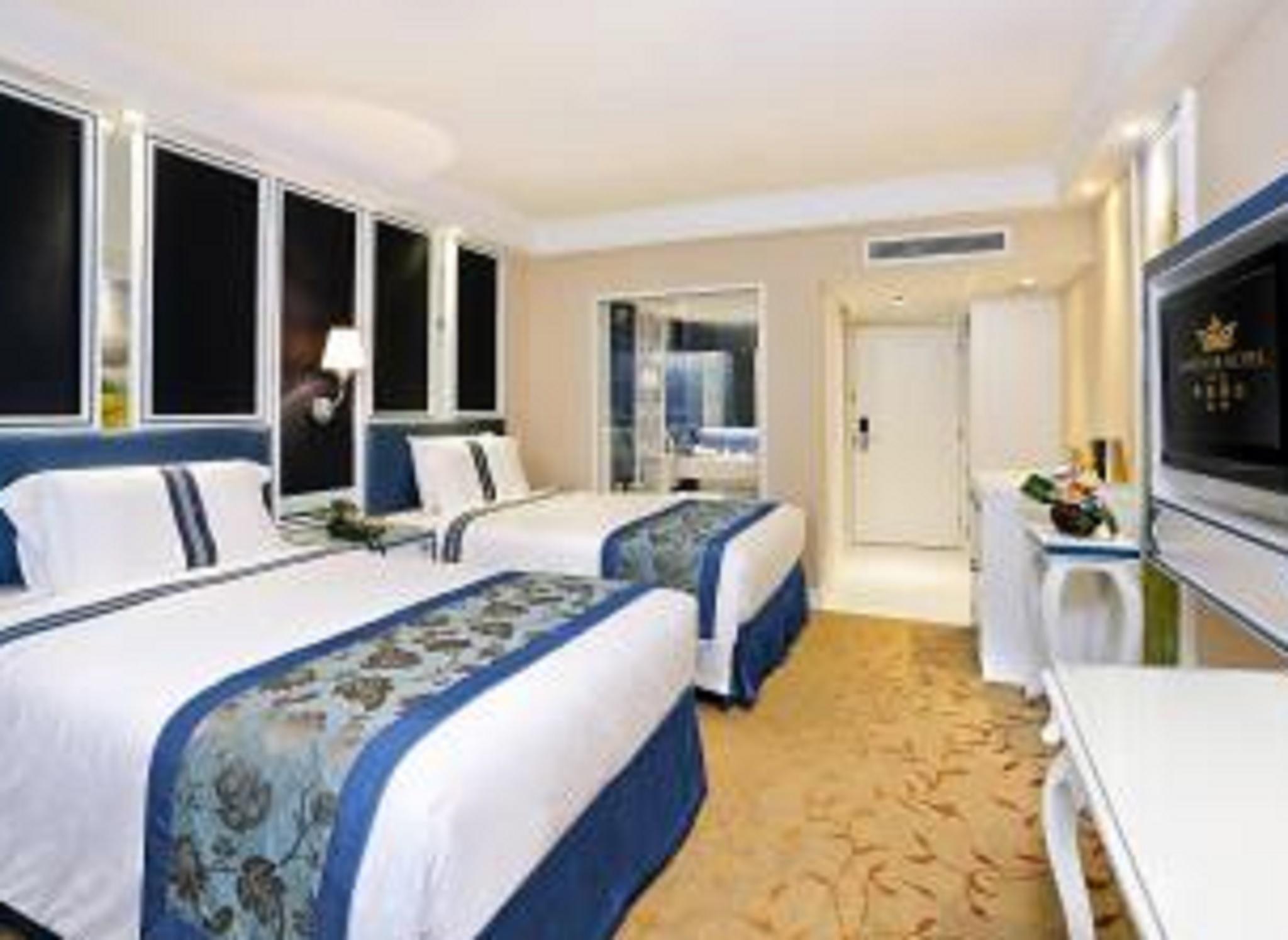 Emperor Hotel 3*
