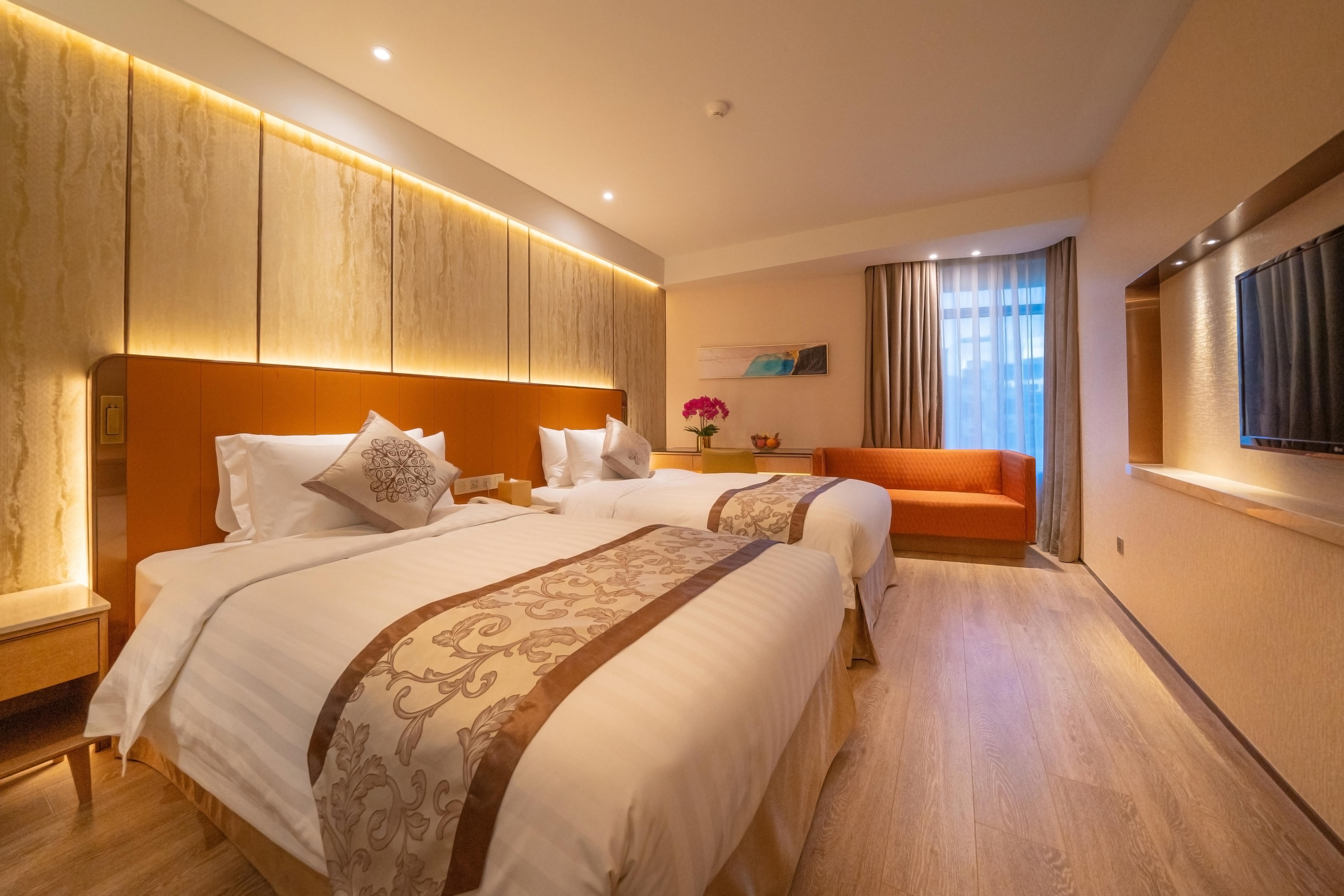 Hotel Golden Dragon 4*