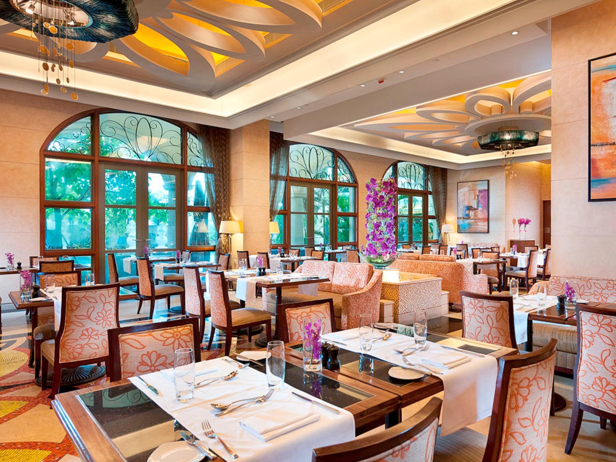 Hotel Sofitel At Ponte 16 5*