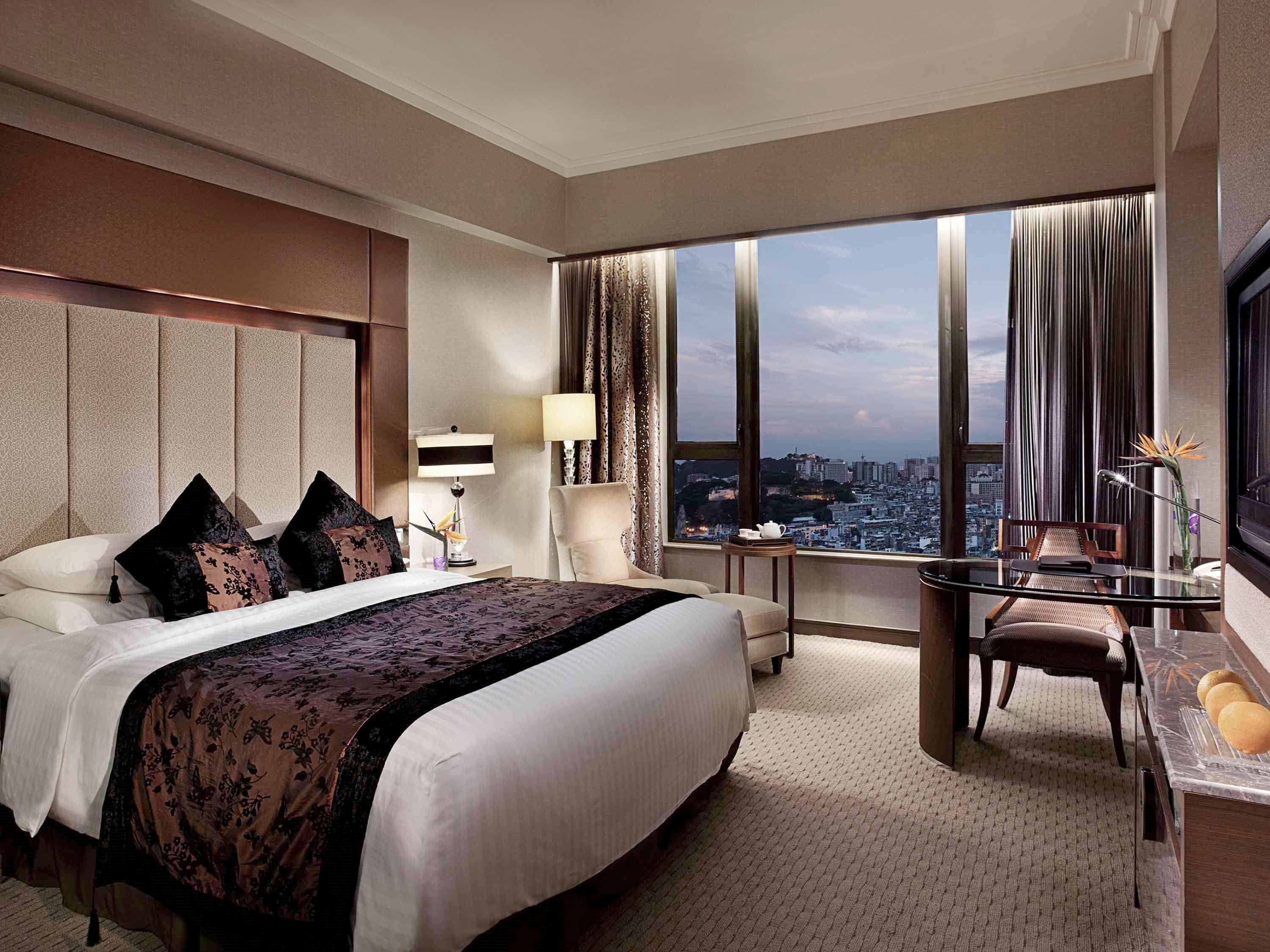 Sofitel At Ponte 16