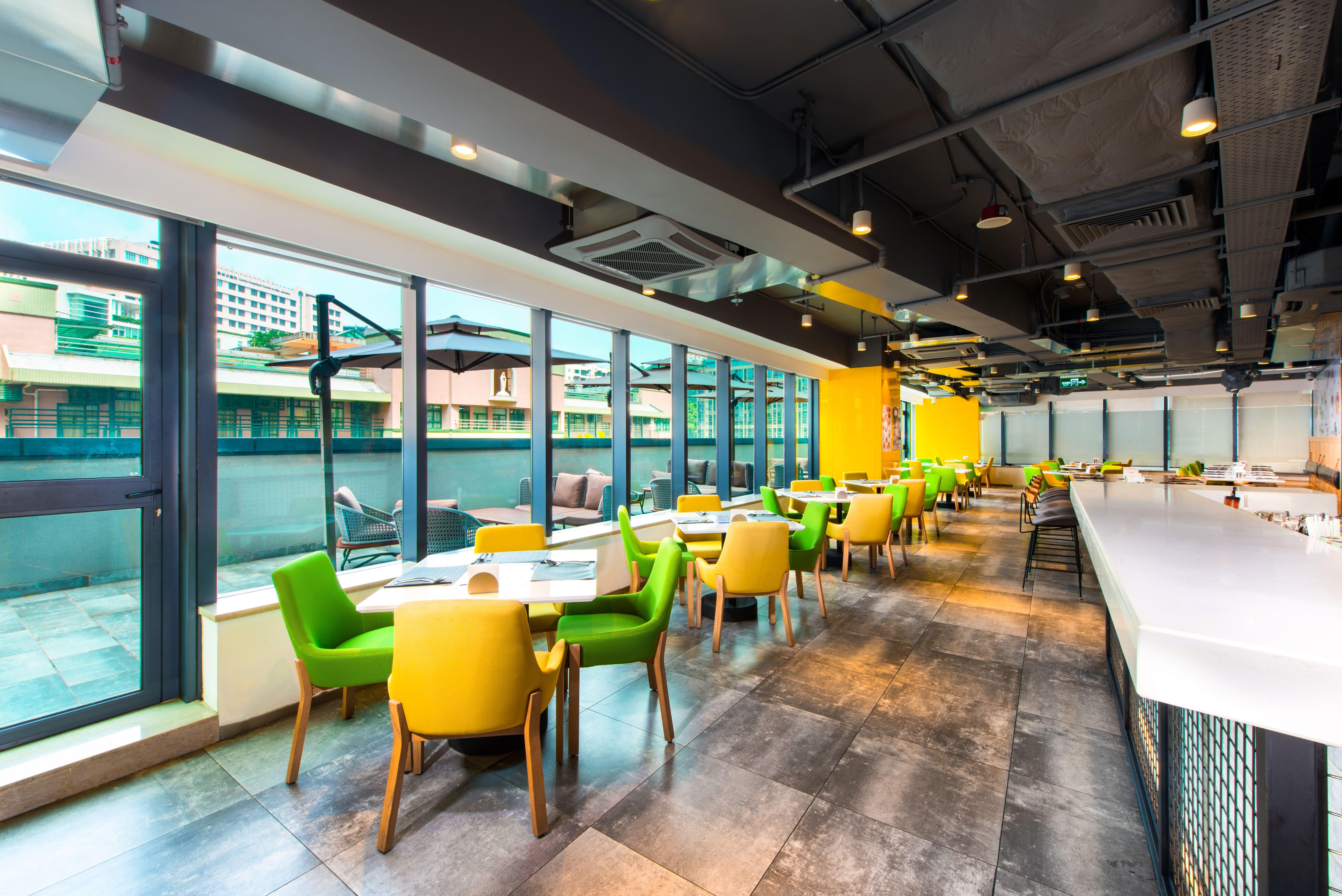 Hotel Express Centre By Ihg