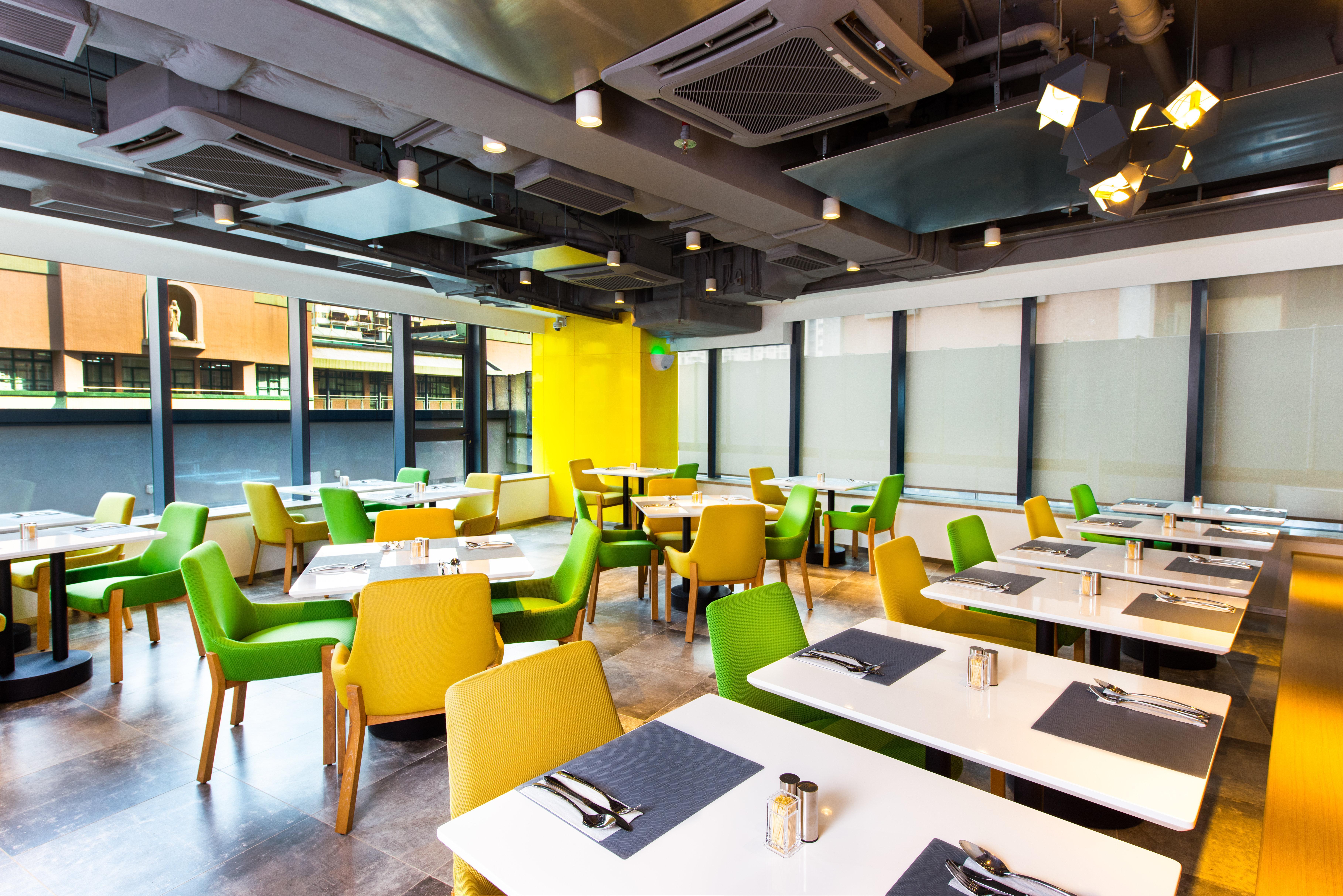 Express Centre By Ihg Hotel 3*