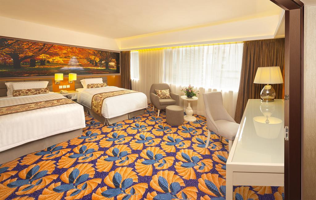 Hotel Beverly Plaza 4*